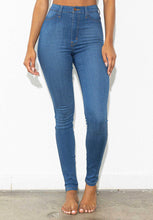Load image into Gallery viewer, Ariana Jeans
