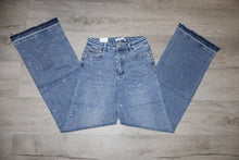 Load image into Gallery viewer, Adamari Jeans