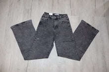 Load image into Gallery viewer, Blair Jeans