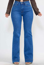 Load image into Gallery viewer, Skylar Jeans