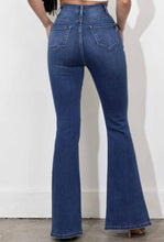 Load image into Gallery viewer, Yulissa Jeans