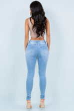 Load image into Gallery viewer, Jolie Jeans