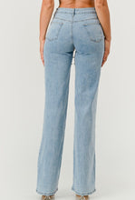 Load image into Gallery viewer, Itati Jeans